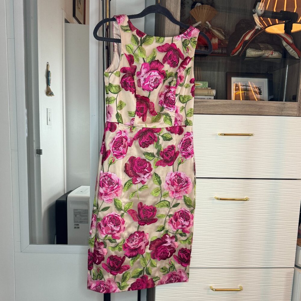 Eliza J Women's 4P Floral Dress, White Pink and Green. EUC missing sash